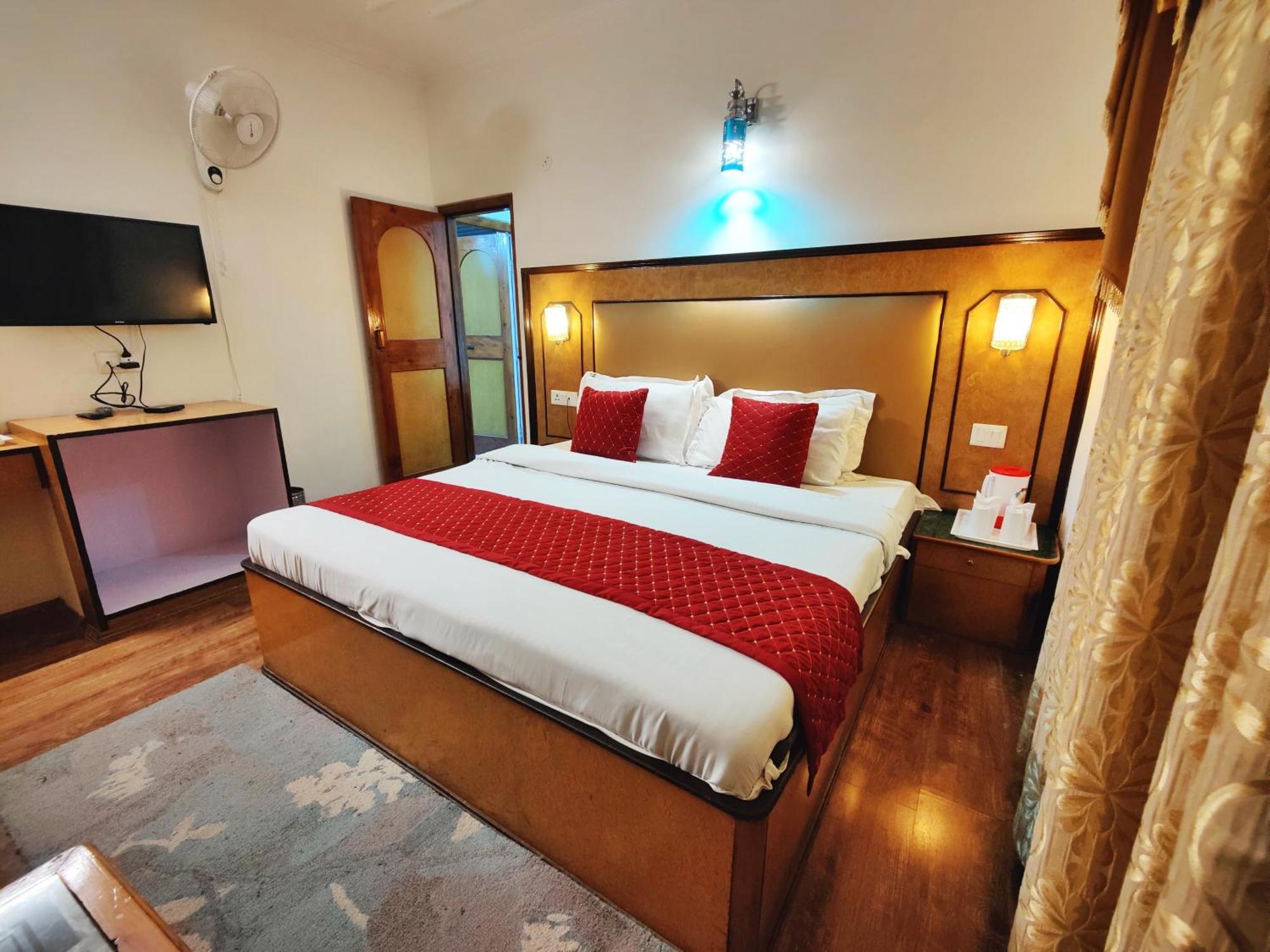 Surya International Hotel Manali Near Mall Road Exteriér fotografie