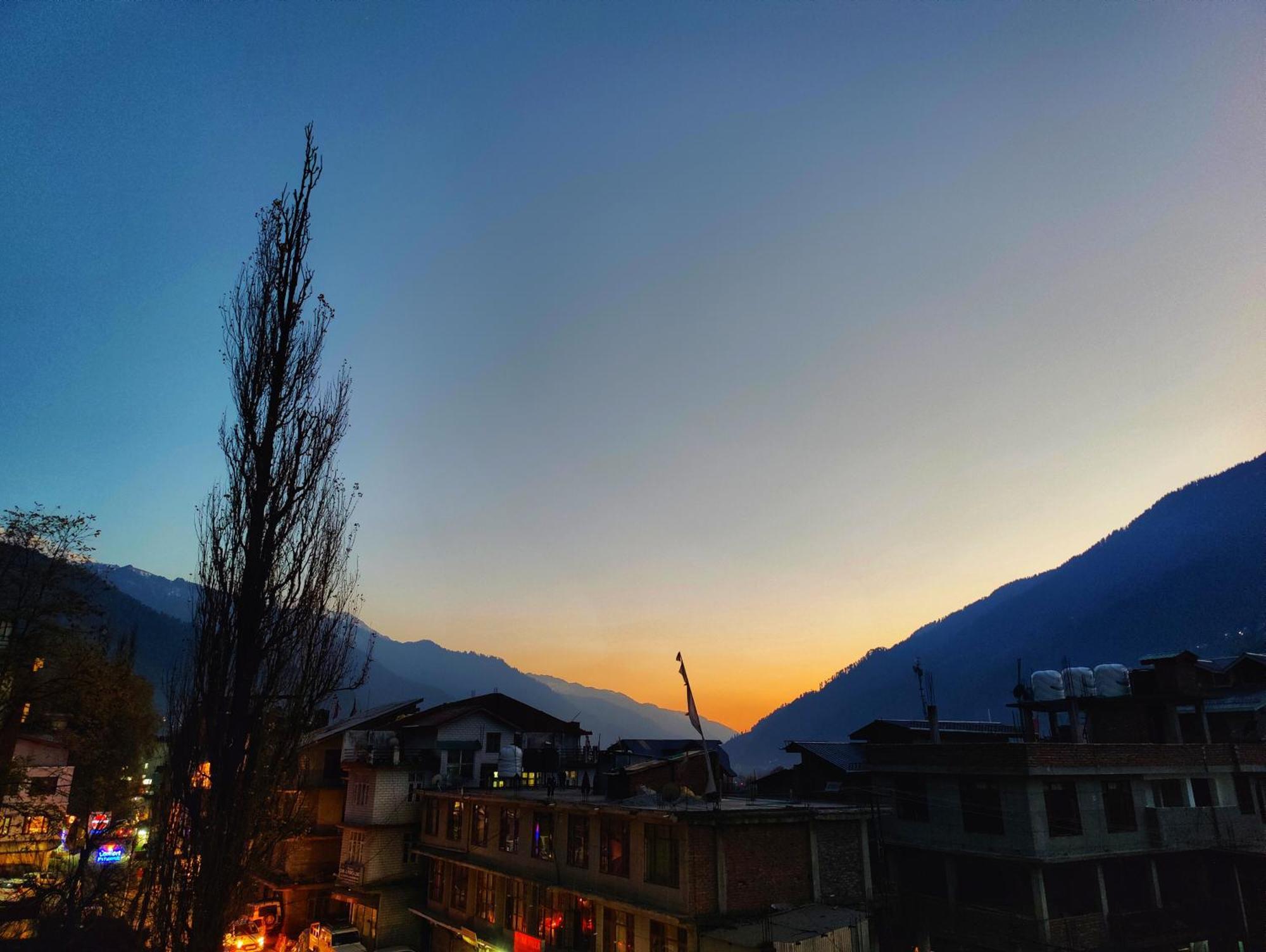 Surya International Hotel Manali Near Mall Road Exteriér fotografie