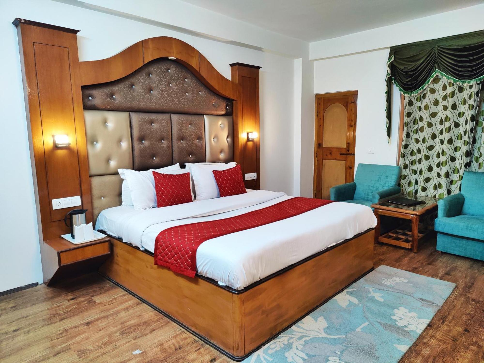 Surya International Hotel Manali Near Mall Road Exteriér fotografie