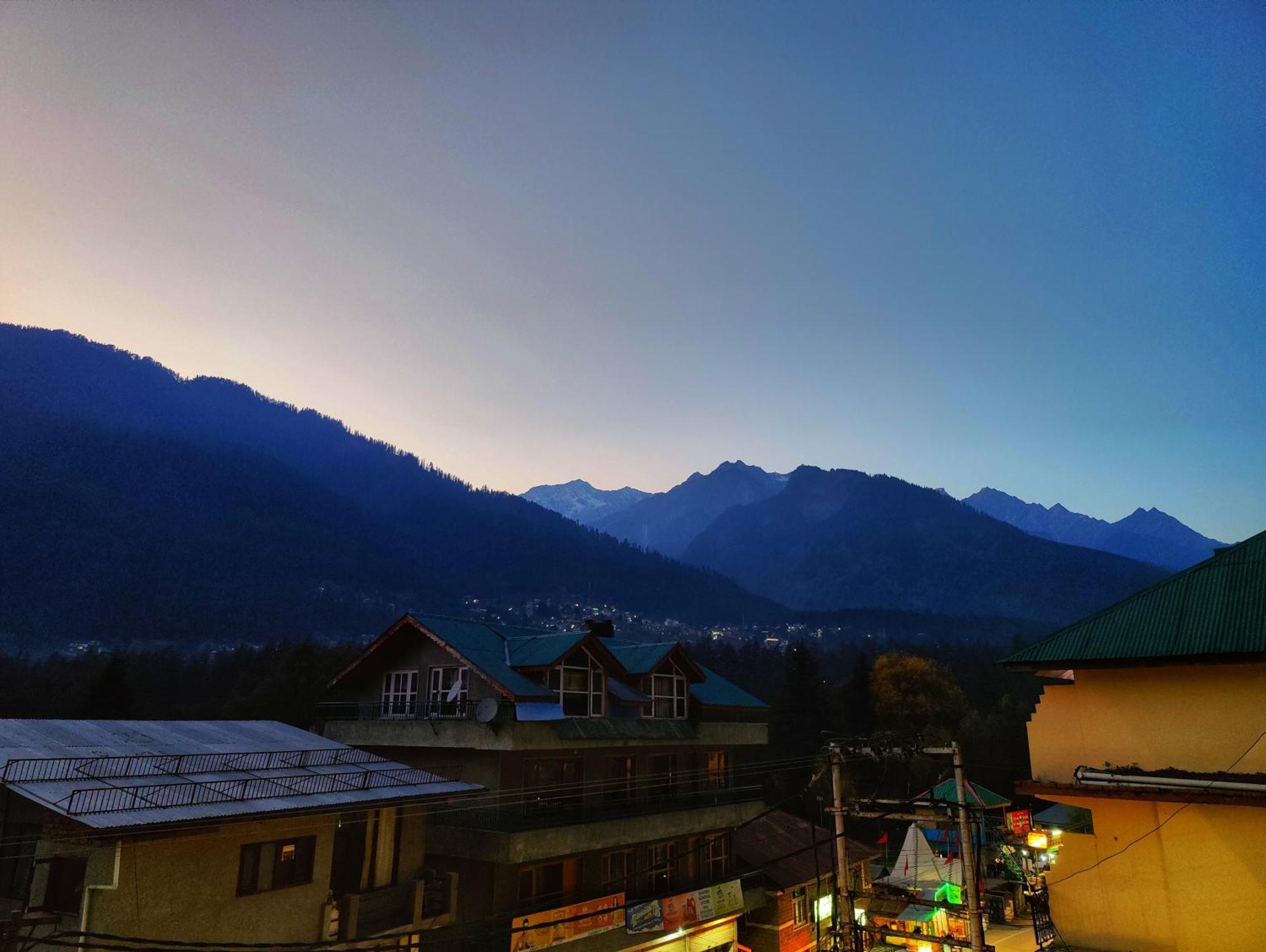 Surya International Hotel Manali Near Mall Road Exteriér fotografie