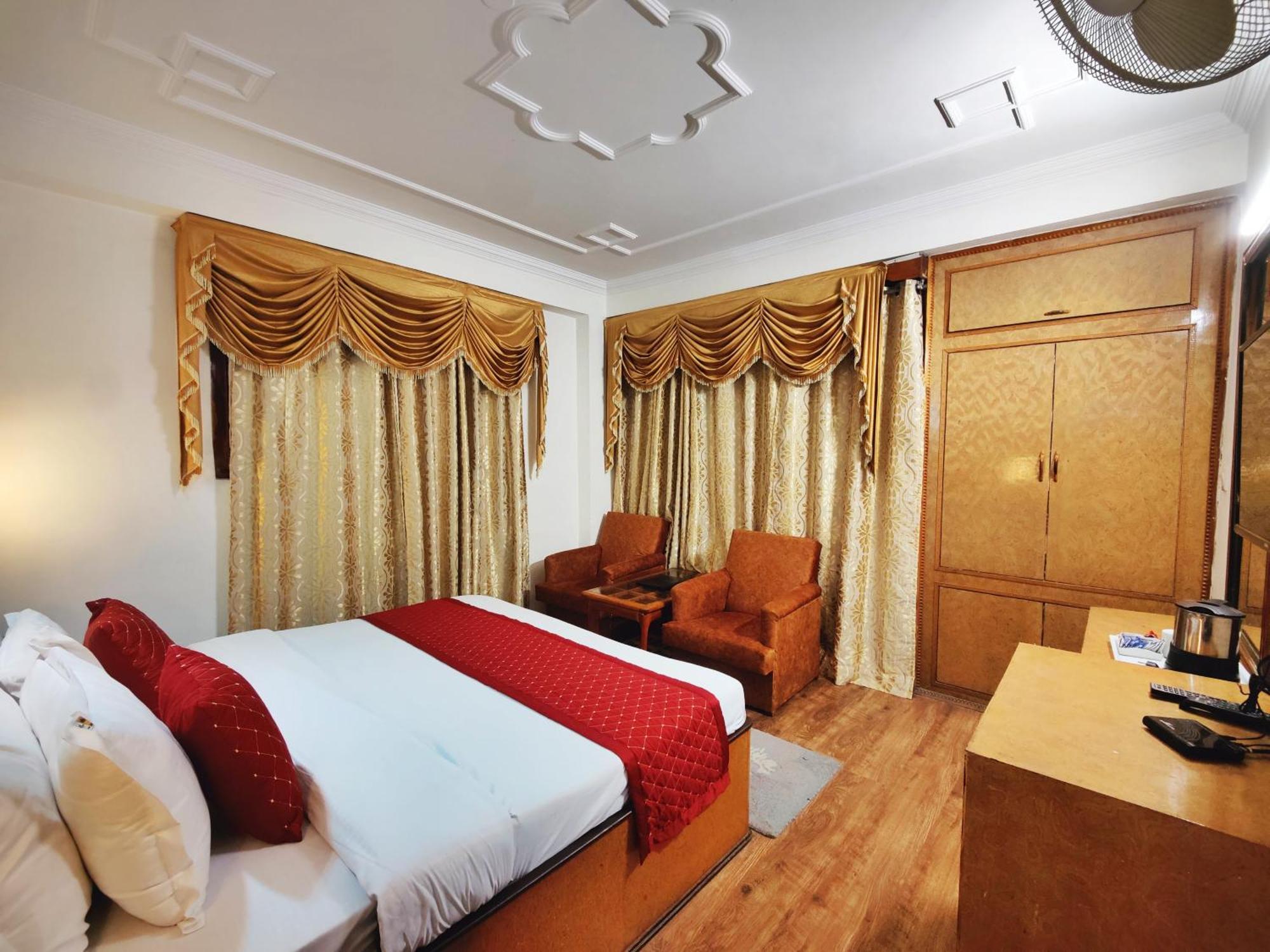 Surya International Hotel Manali Near Mall Road Exteriér fotografie