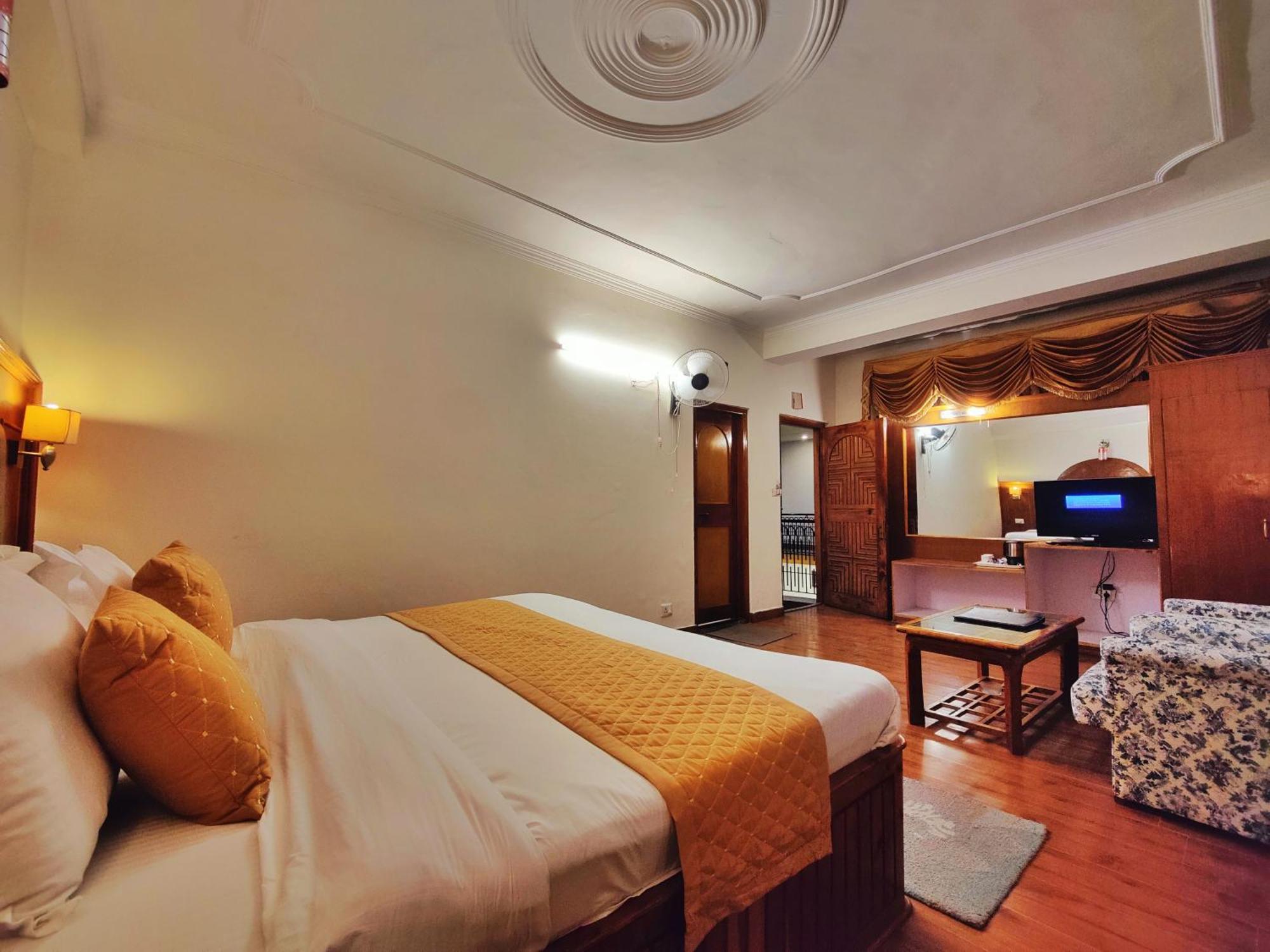 Surya International Hotel Manali Near Mall Road Exteriér fotografie