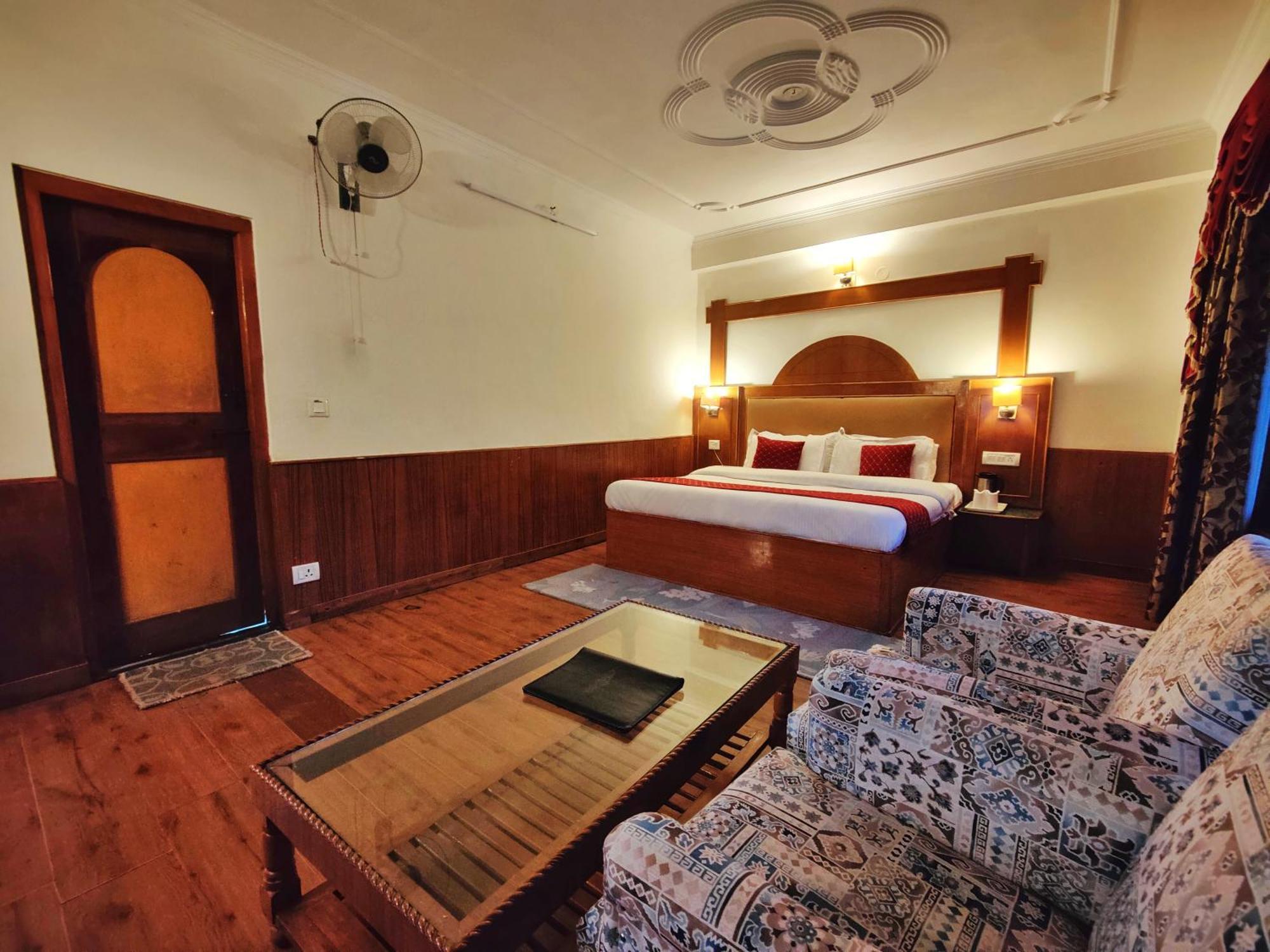 Surya International Hotel Manali Near Mall Road Exteriér fotografie