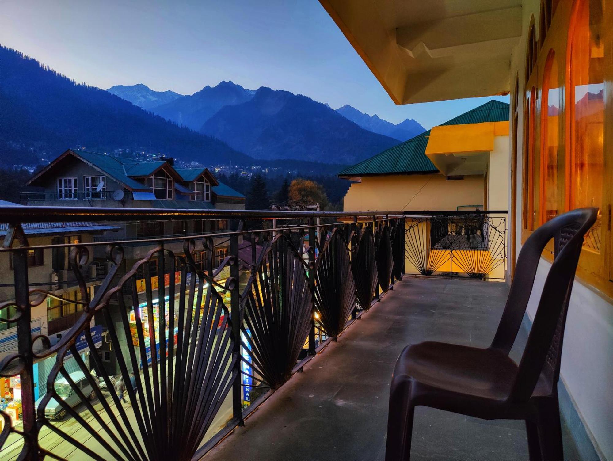 Surya International Hotel Manali Near Mall Road Exteriér fotografie