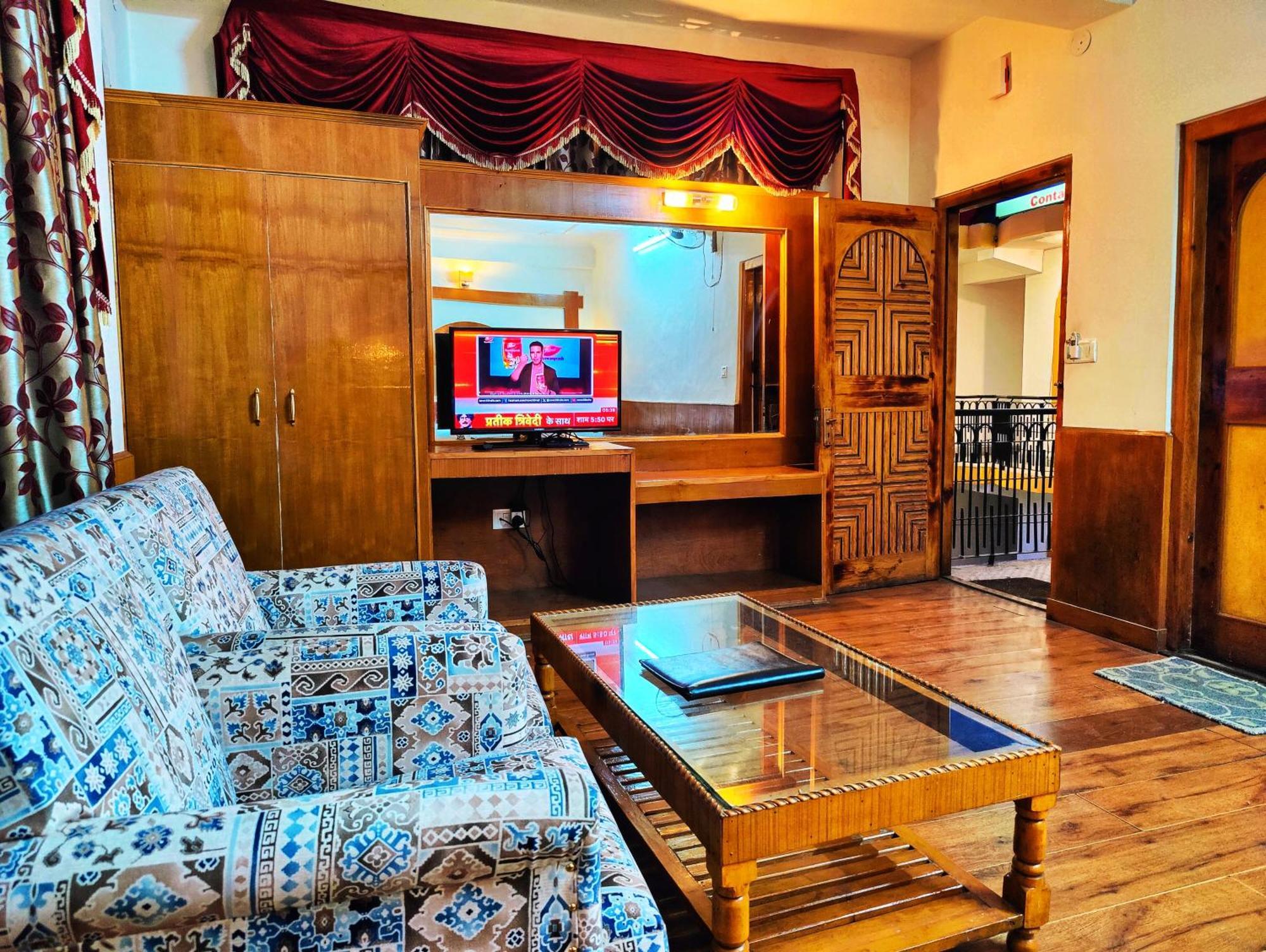 Surya International Hotel Manali Near Mall Road Exteriér fotografie