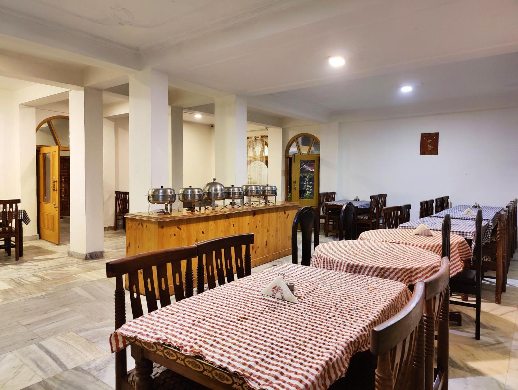 Surya International Hotel Manali Near Mall Road Exteriér fotografie
