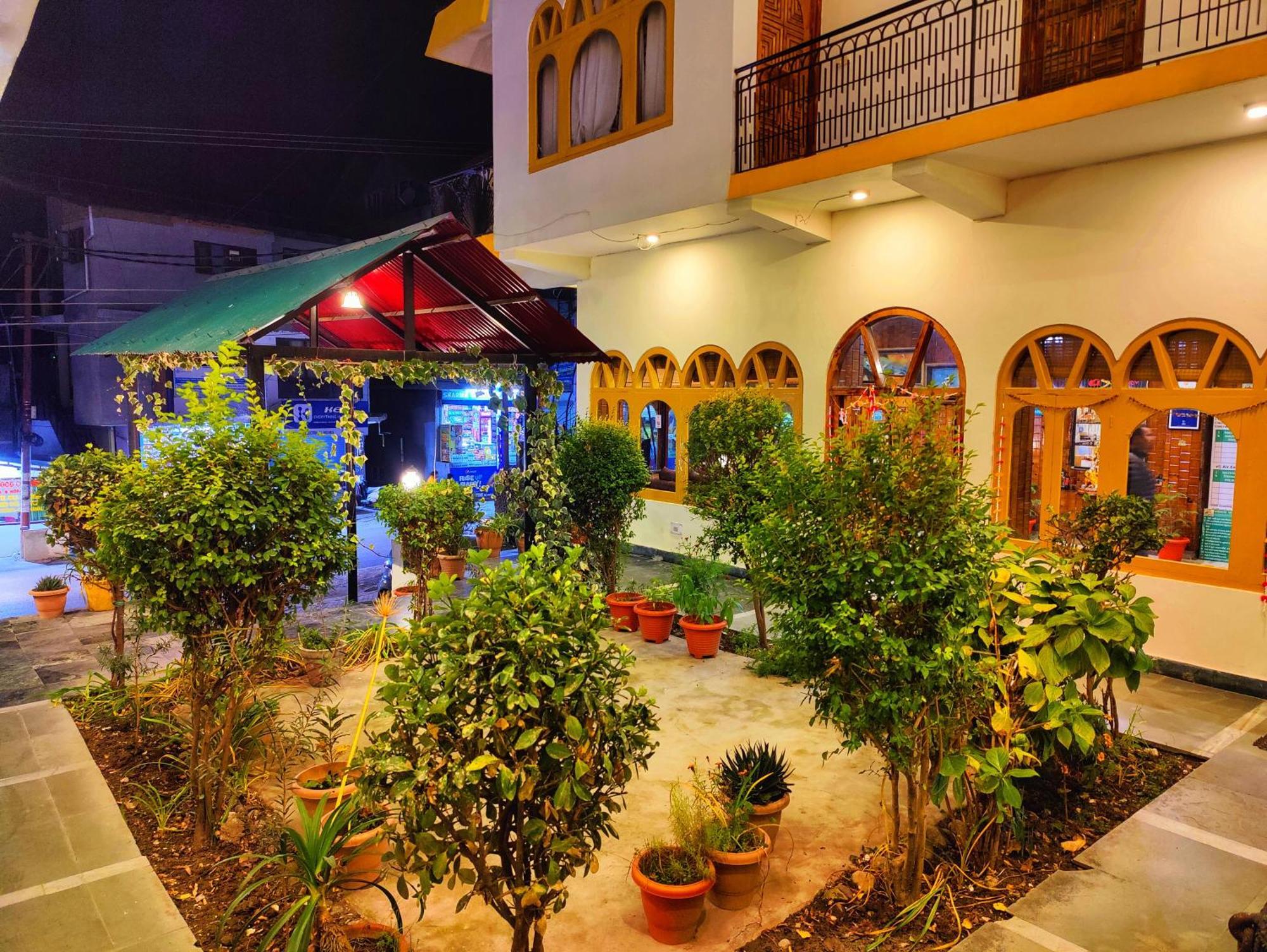 Surya International Hotel Manali Near Mall Road Exteriér fotografie
